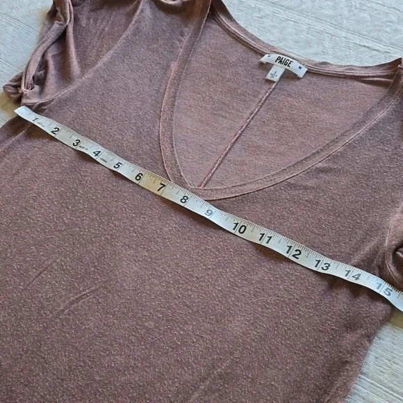 PAIGE "Charlie" V-Neck T-shirt - Picture 4 of 11